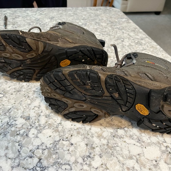 Merrill hiking boots - Picture 3 of 11